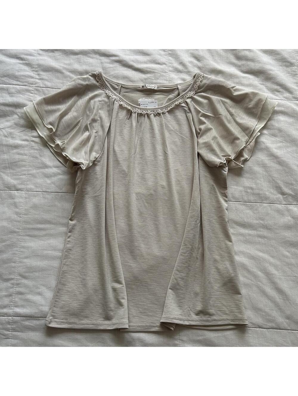 Axes Femme Cream White Lace Trim Flutter Sleeve Blouse Size M NWT Japan